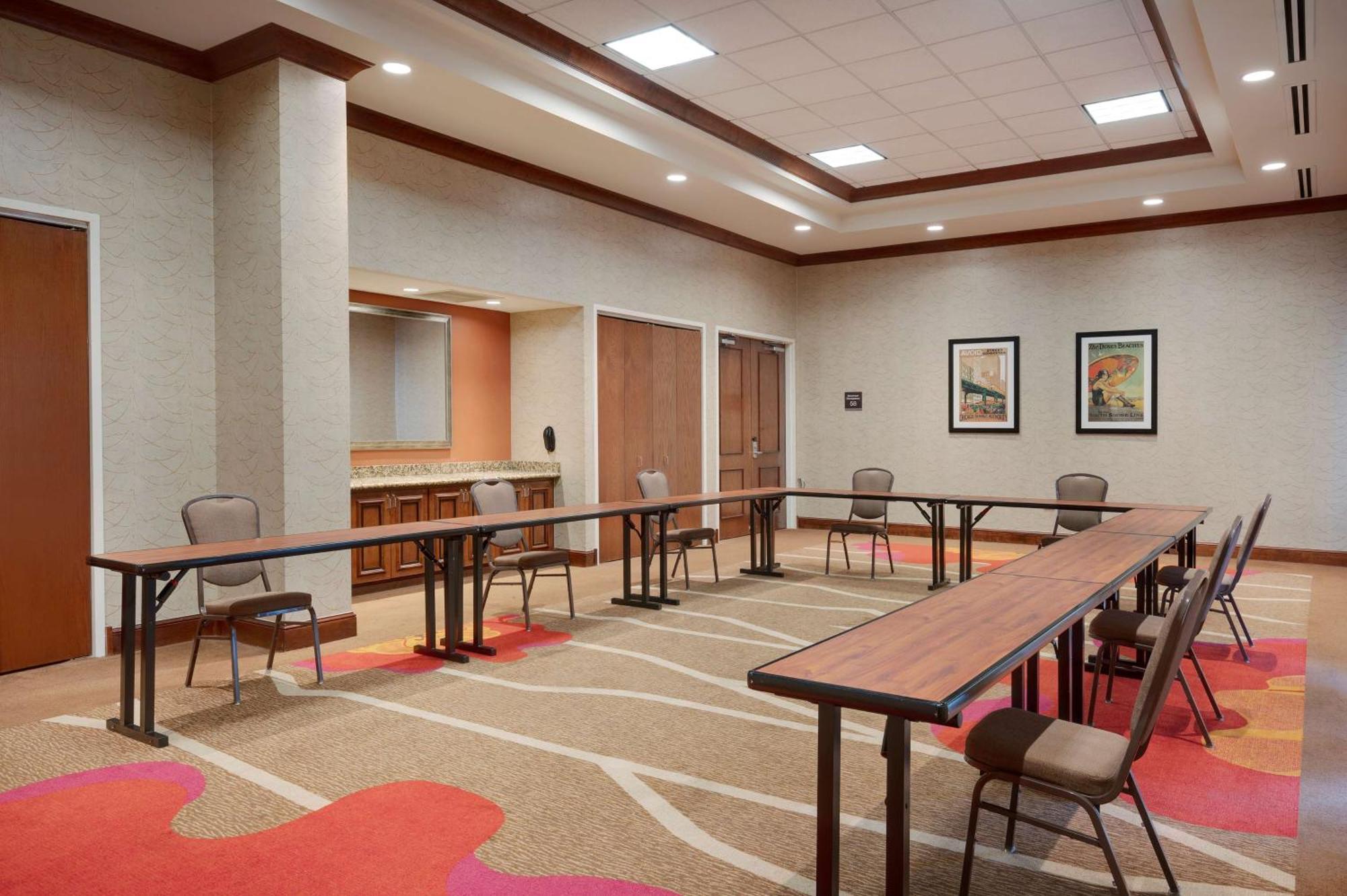 Hilton Garden Inn Chicago/Midway Airport Bedford Park Exterior foto