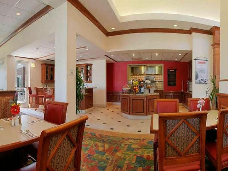 Hilton Garden Inn Chicago/Midway Airport Bedford Park Exterior foto